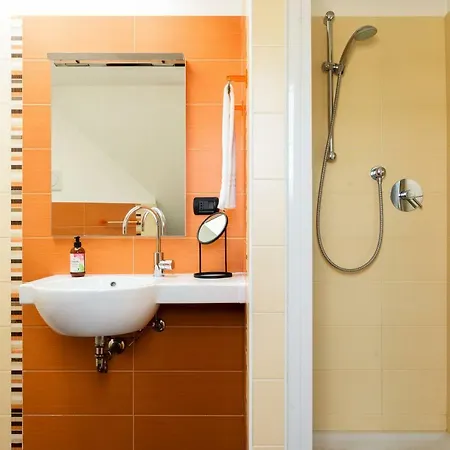 Homeathotel - Vismara Lägenhet